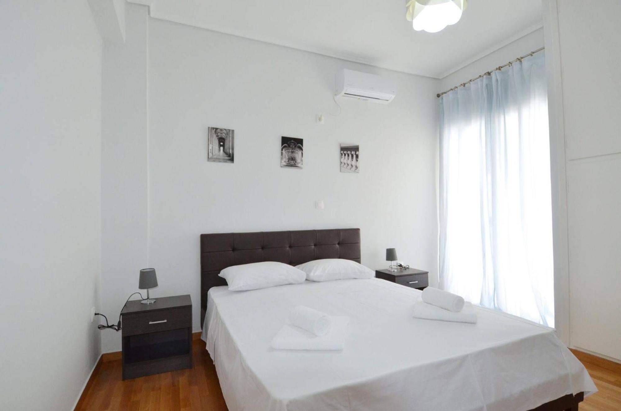 A Spacious Minimal Apatment At Chalandri Athens Exterior photo